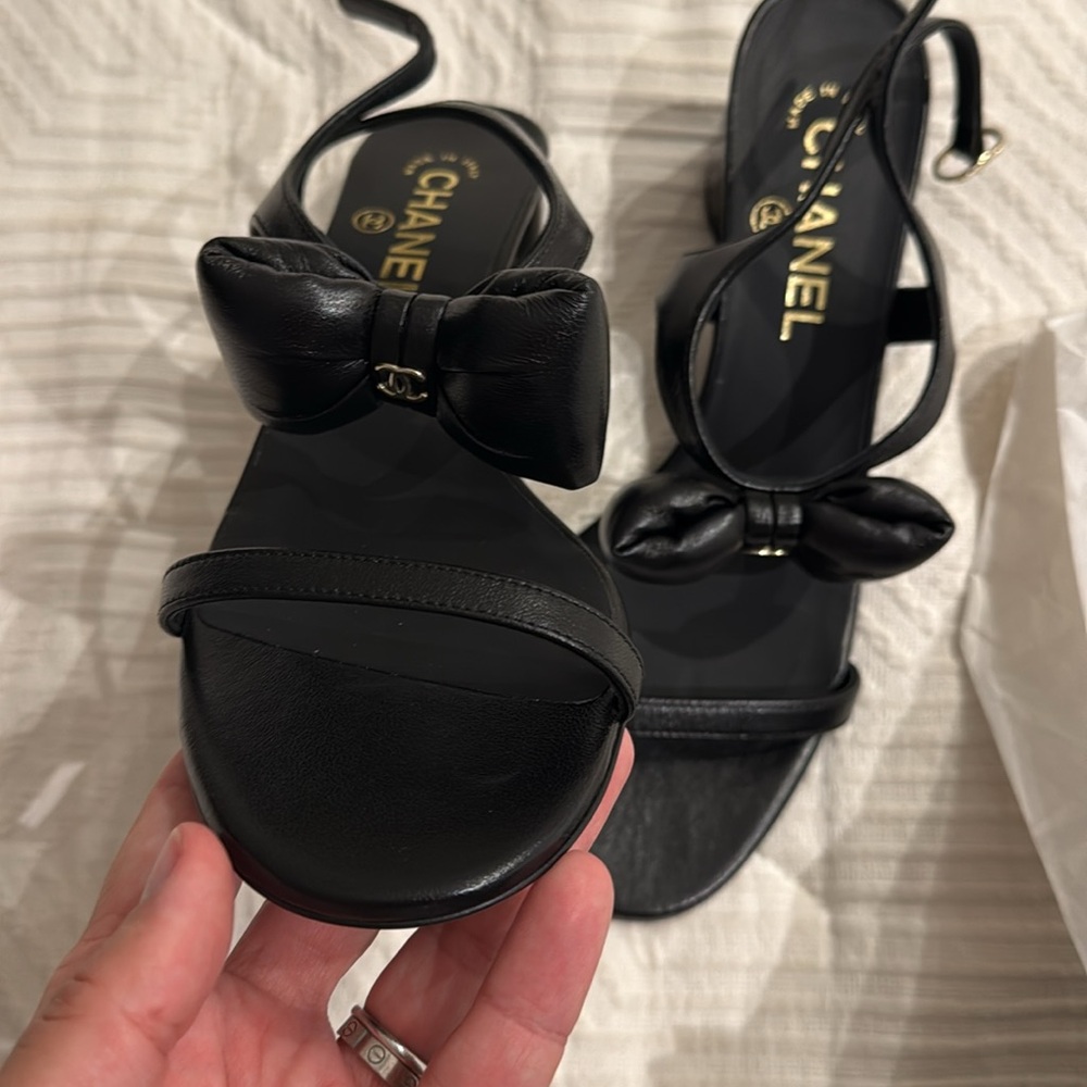 Chanel new bow sandals - Picture 8 of 17